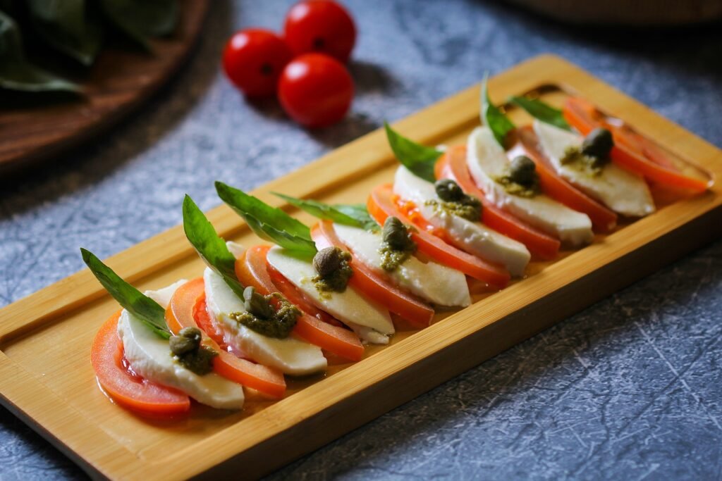 best ensalada caprese con palta near me